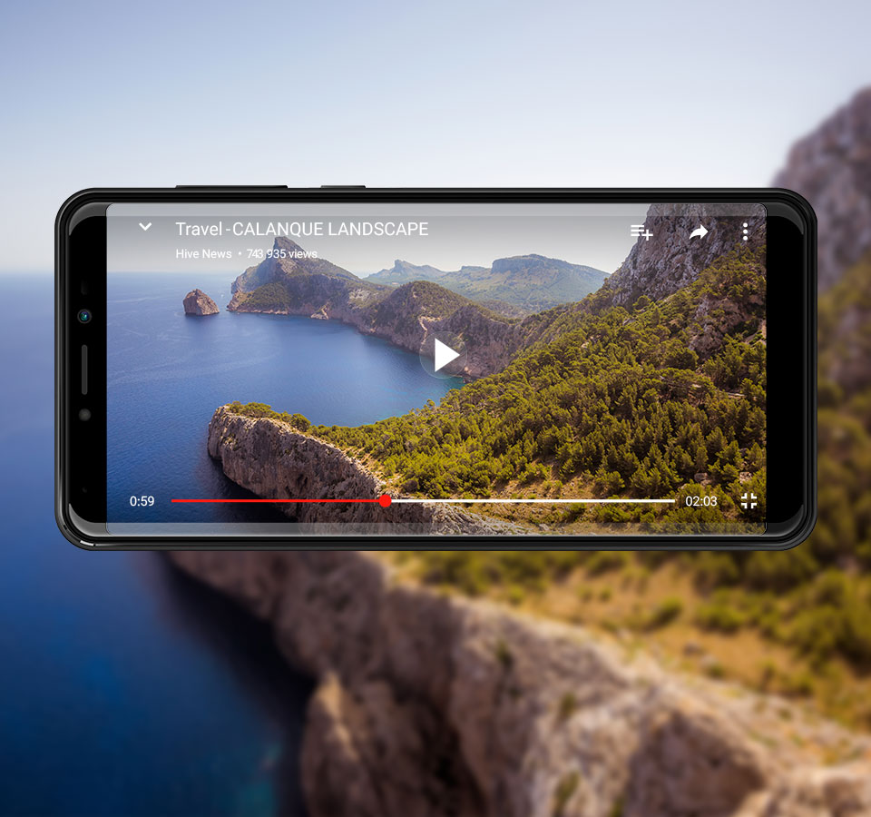 Harry 2 displaying its wide screen while filming a sea coast landscape